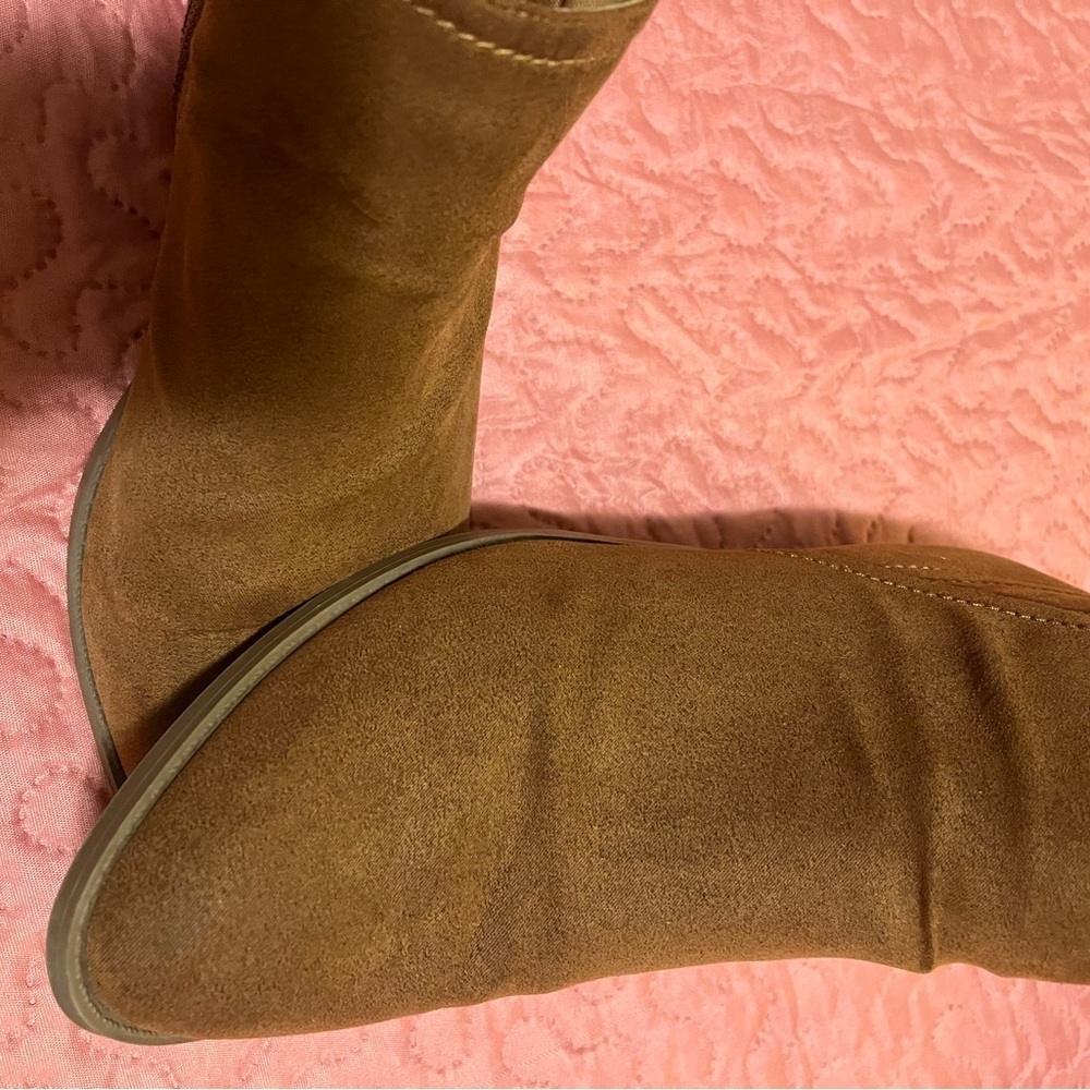 Time and Tru Brown Ankle Boots - Picture 6 of 6